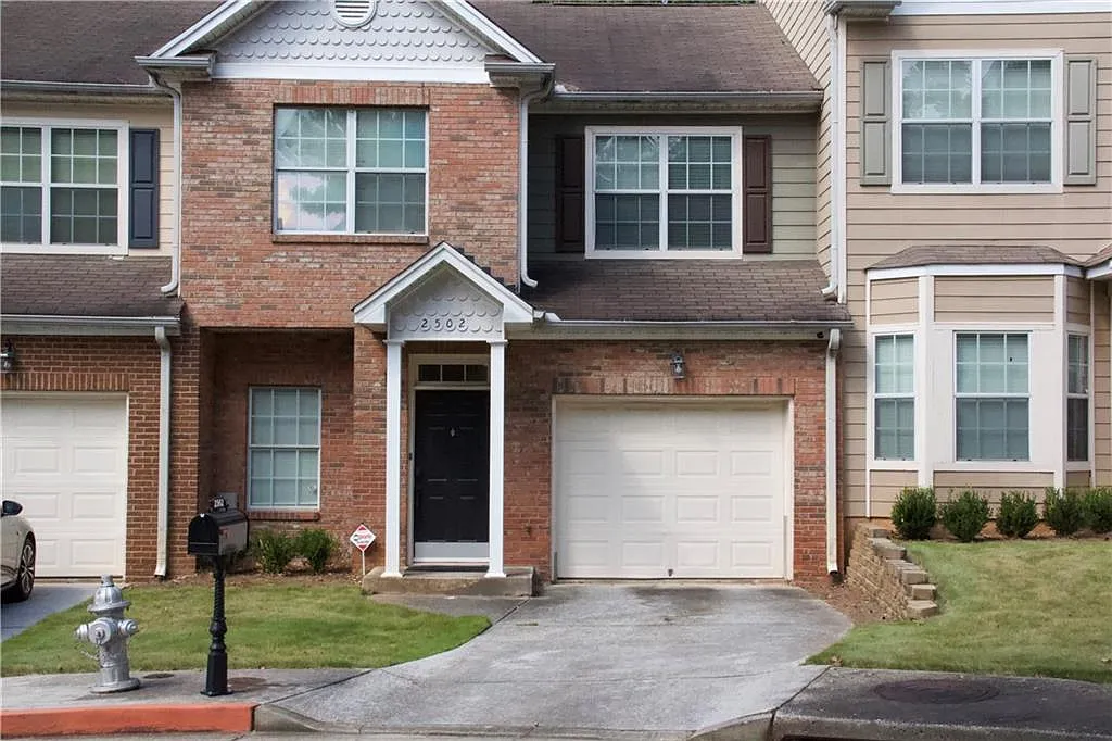 3 bed, 2.5 bath, 1712 sqft, $2,350 — Photo 1