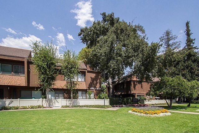 W Duarte Rd 455, Unit 4 001-mls