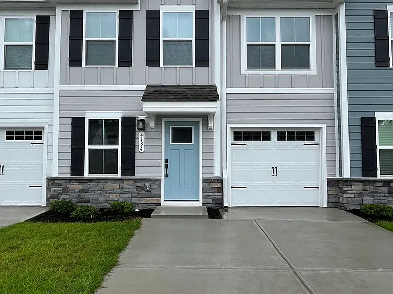 4184 Farmfield Dr — Photo 1