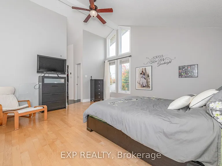 1238 Barnwell Cres — Photo 29