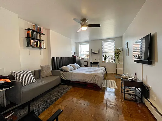 Rented by Mauro Bros Real Estate Services LLC | media 18