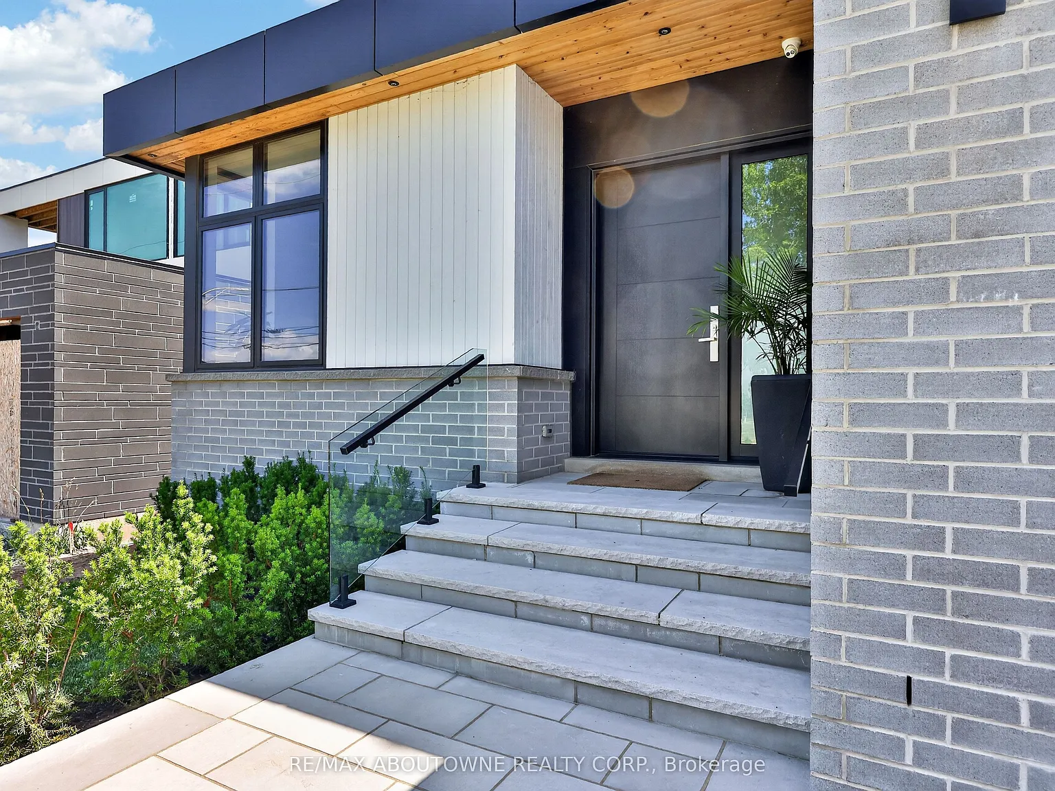 6 bed, $5,500 — Photo 3