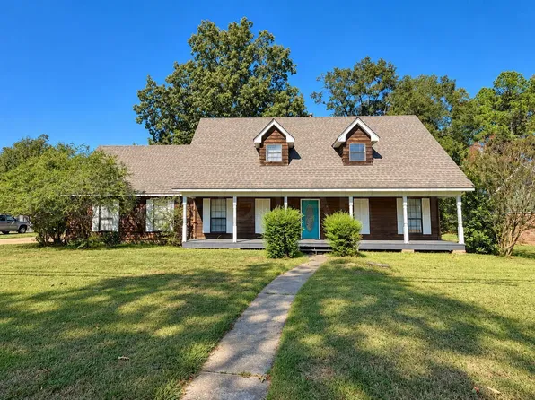 206 Sherwood Dr, Columbus, MS 39705