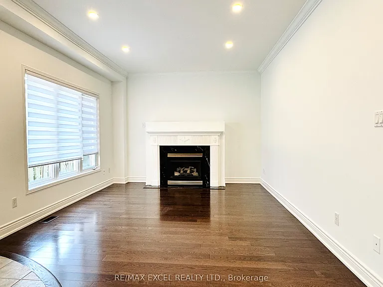 13 Brooksmill Ln — Photo 8