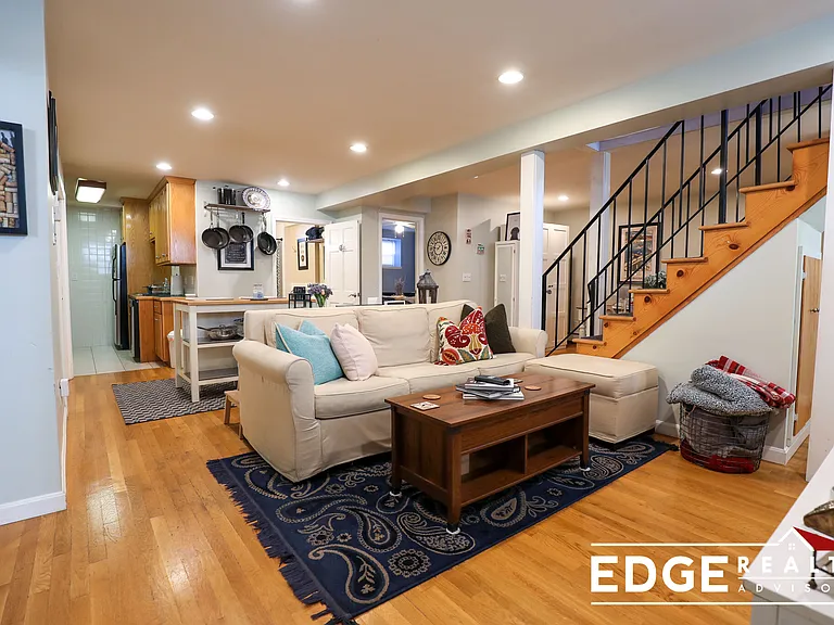 17 Strathmore Rd #B — Photo 2