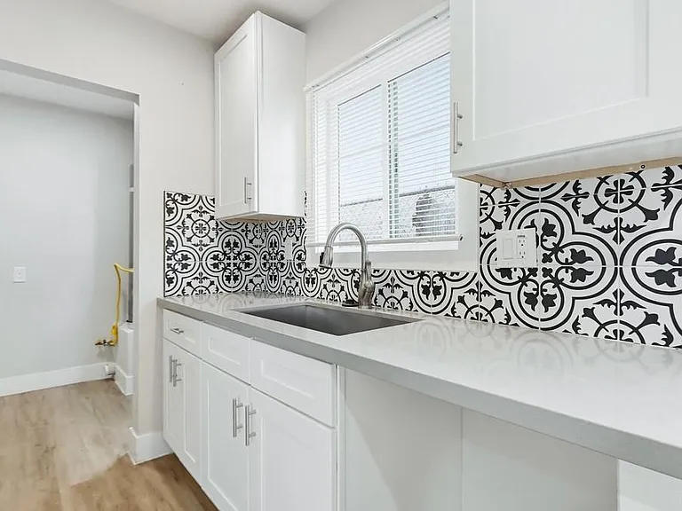 522 W Cherry St #522 — Photo 8