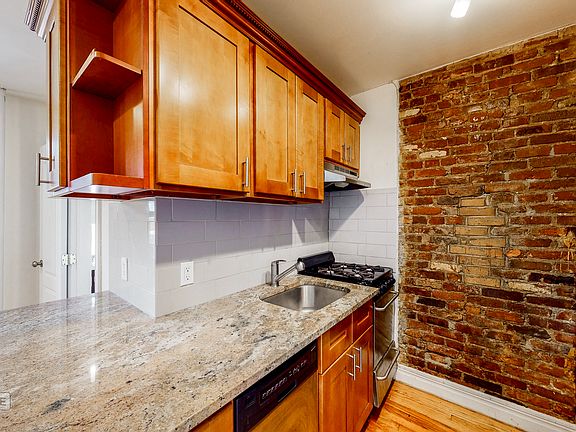 2nd image of 346 E 76th St APT 17