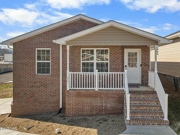 2nd image of 1030 Park Boulevard Cir