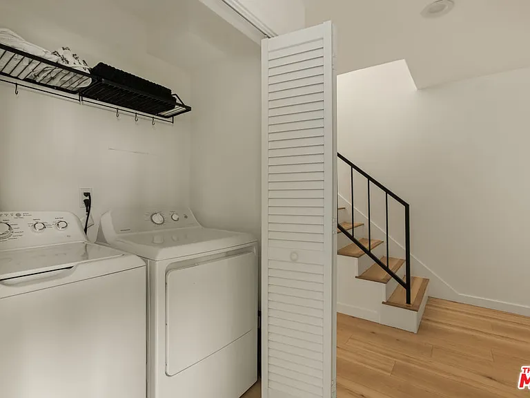 2020 Delaware Ave #7 — Photo 22