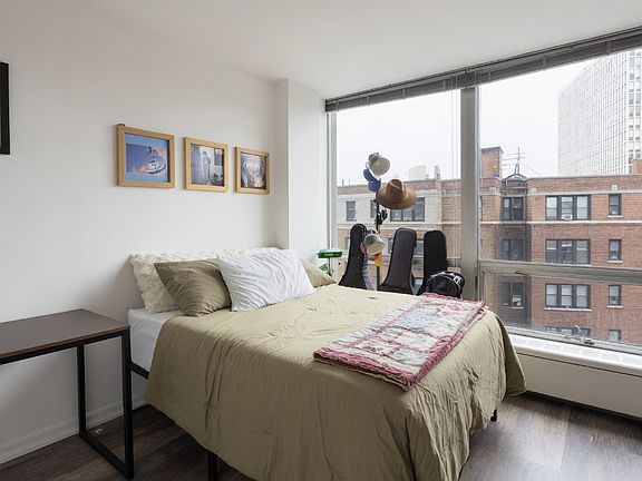 5th image of 2402 N Lakeview Ave #613