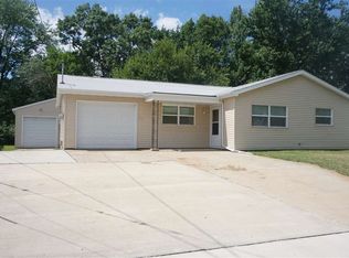 109 Shady Ln, East Peoria, IL 61611