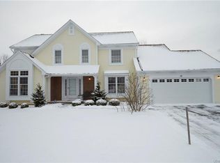 19 Waycross Rd, Fairport, NY 14450