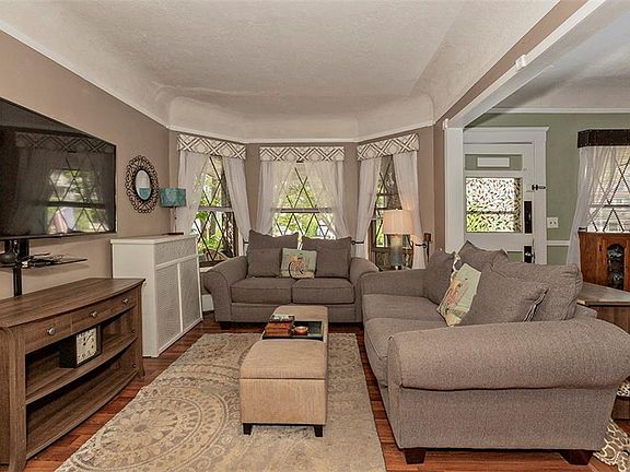 4th image of 1547 Wagar Ave