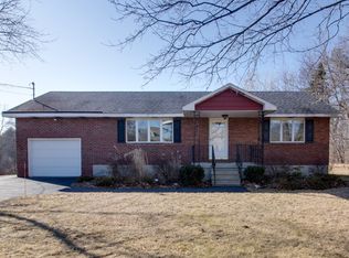 102 Ashdown Rd, Ballston Lake, NY 12019