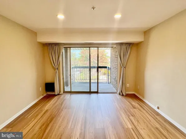 7901 Badenloch Way APT 304, Gaithersburg, MD 20879