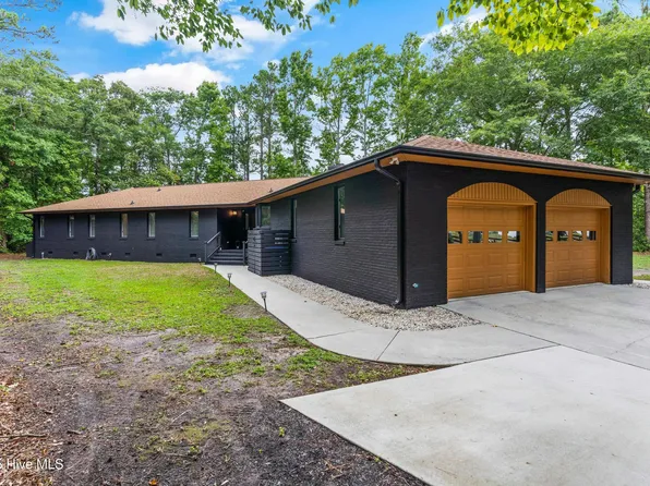 314 Long Leaf Drive, Hampstead, NC 28443