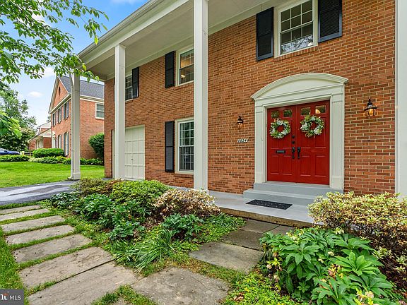 4th image of 9824 Whetstone Dr
