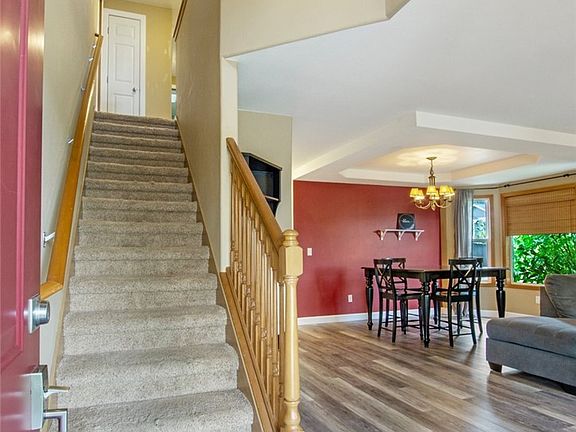 Beautiful LPV flooring throughout the main floor.