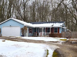 2015 Lakeview Dr, Lapeer, MI