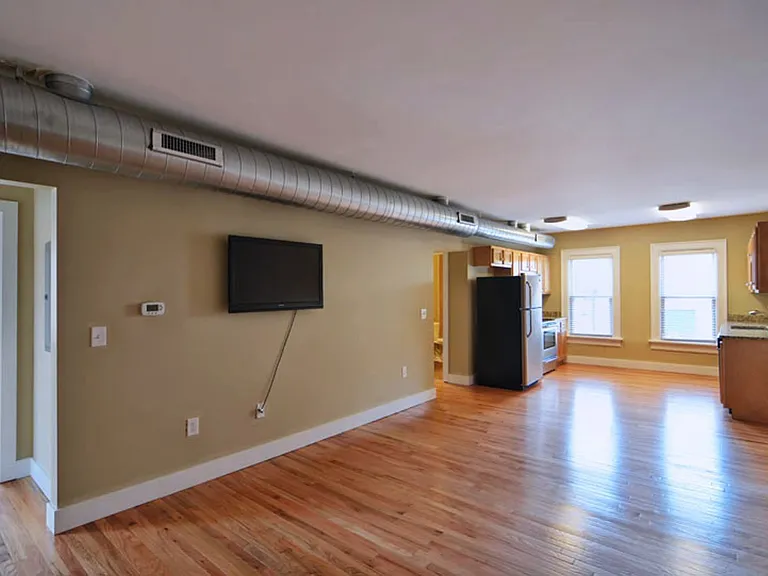 1643 N Pearl St — Photo 2