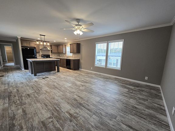 5th image of 286 Jordanshire Cir