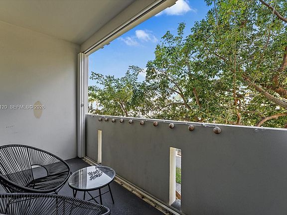 4th image of 300 Galen Dr APT 306