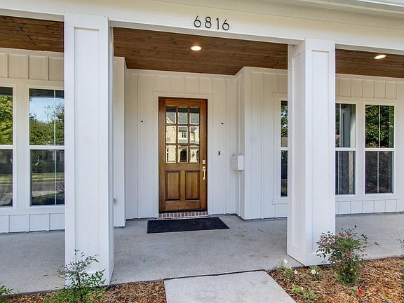 2nd image of 6816 Park Ln