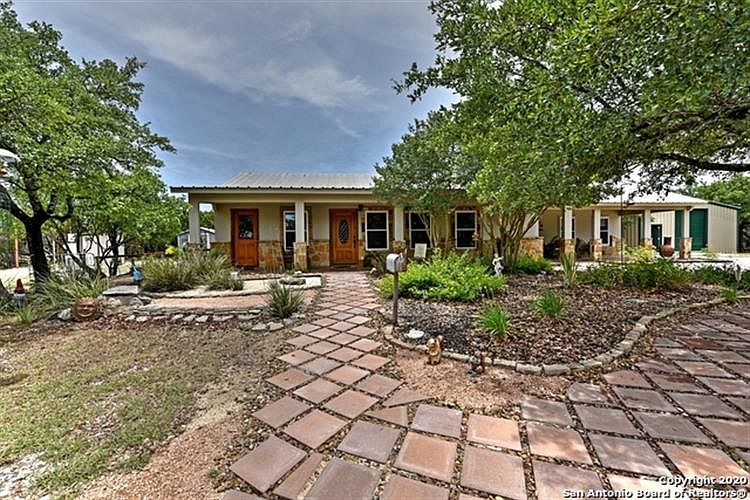 1st image of 249 Live Oak Pl