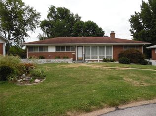 8893 Red Oak Dr, Saint Louis, MO