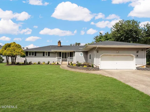 25 Monroe Avenue, Toms River, NJ 08755