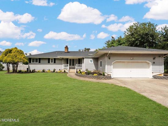25 Monroe Avenue, Toms River, NJ 08755