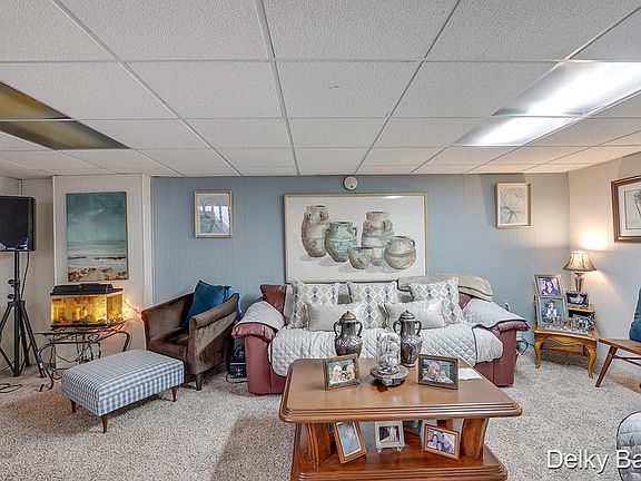5th image of 4454 Julivan Ave SE