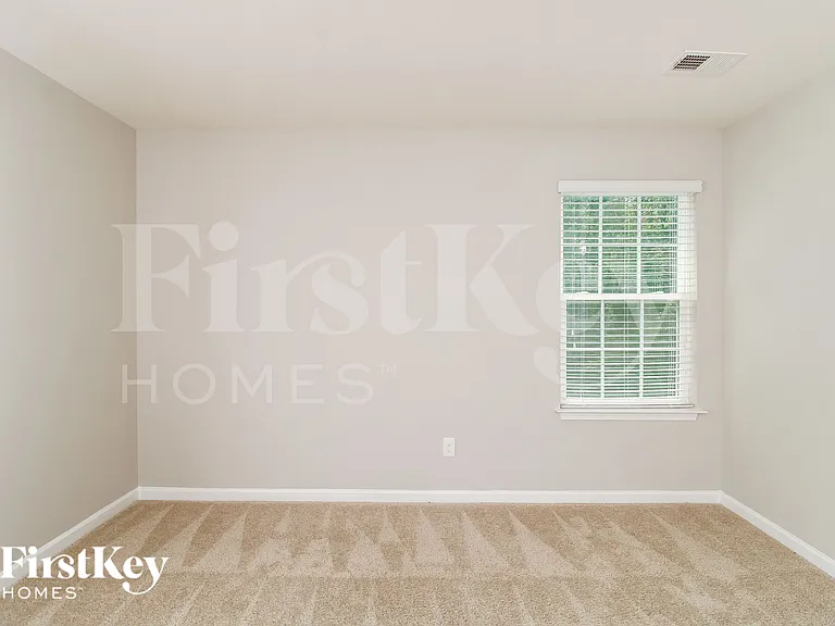 227 Sawyer Ln — Photo 10