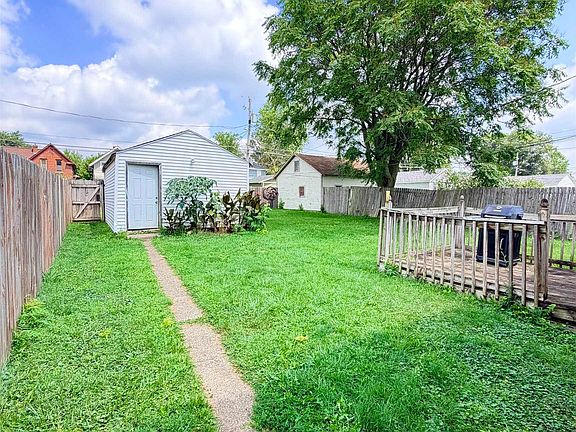 5th image of 1023 Shore Dr