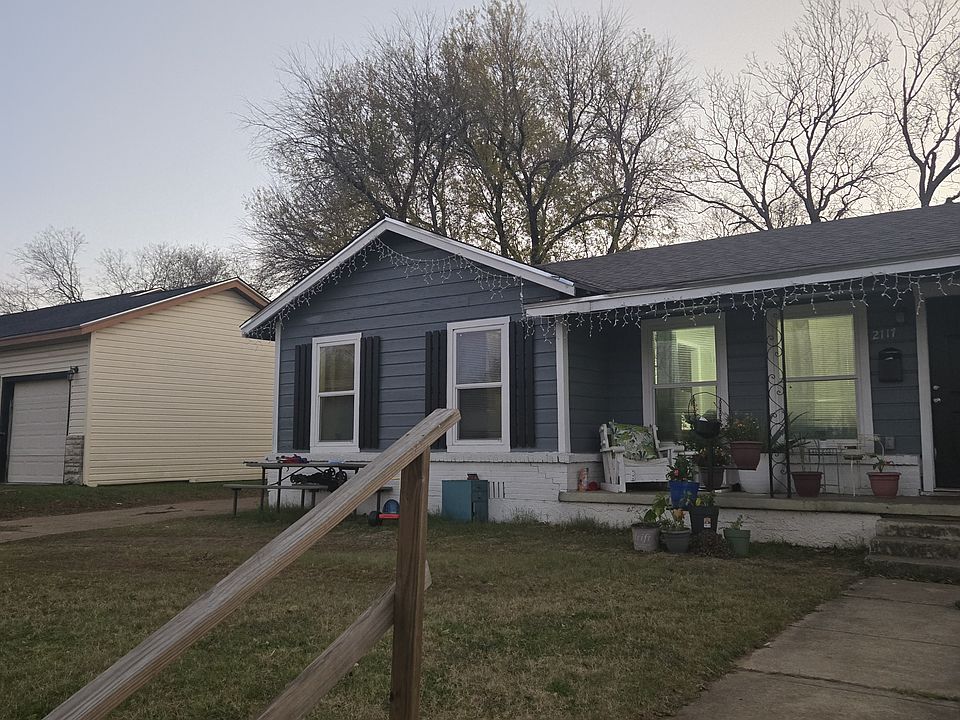 2nd image of 2117 Richter Ave