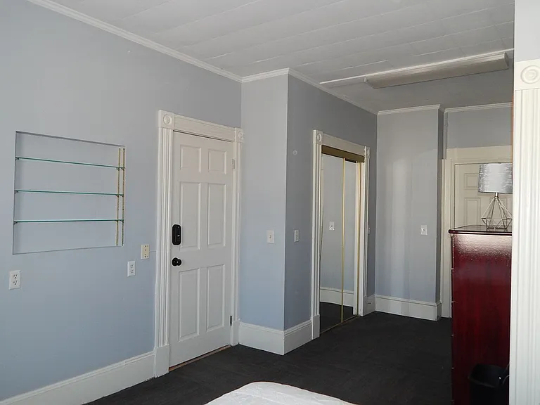 317 State St — Photo 2