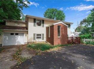 4335 E Lake Rd, Wilson, NY 14172