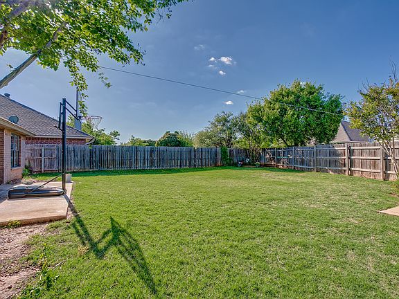 3rd image of 6513 NW 134th St