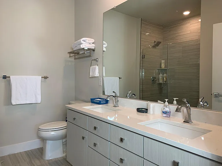 1761 Old Meadow Rd #313 — Photo 7