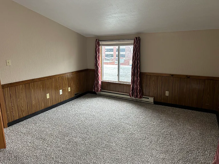 396 Sumner St — Photo 41