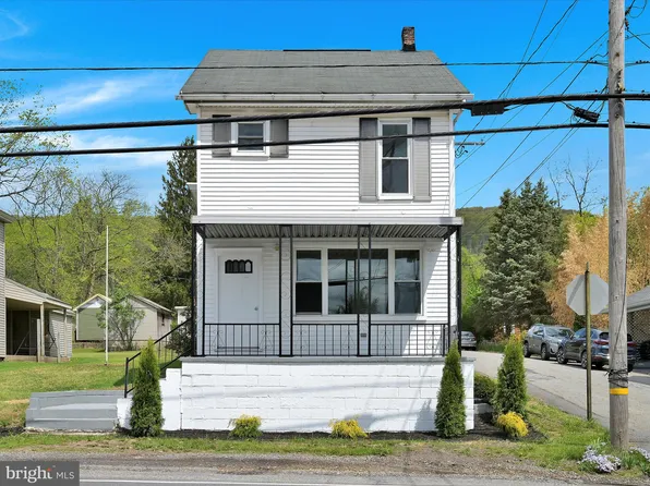 401 W Grand Ave, Tower City, PA 17980