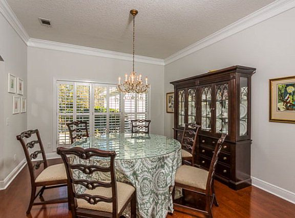 3rd image of 138 Foxcreek Blvd
