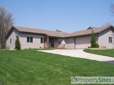 19546 104th St, Bristol, WI, 53104