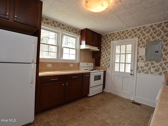 5th image of 500 Sherwood Rd