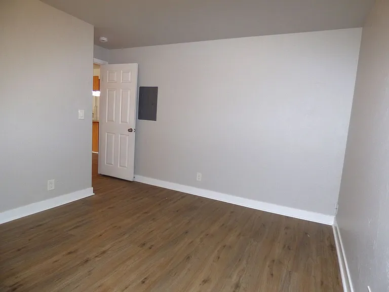 4655 Buffalo Ct SE — Photo 3