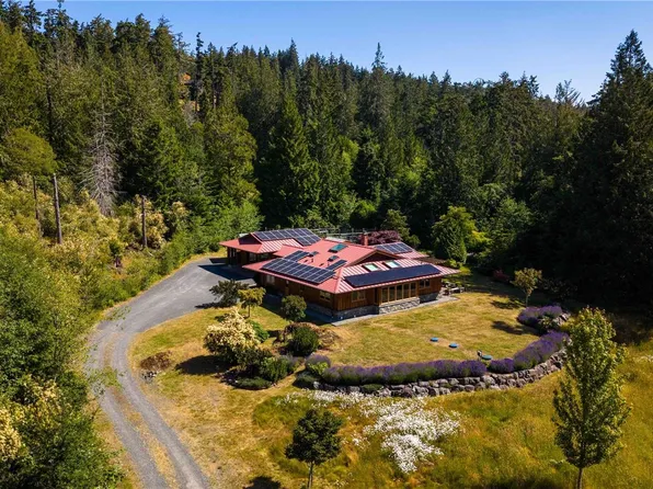 7708 W Coast Rd, Sooke, BC V9Z 0R7