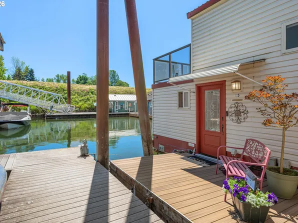 429 N Bridgeton Rd Slip 15, Portland, OR 97217