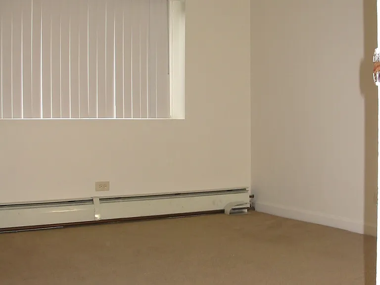 1105 College Ave — Photo 6