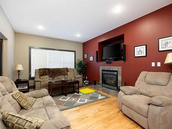 3rd image of 144 N Falcon Dr