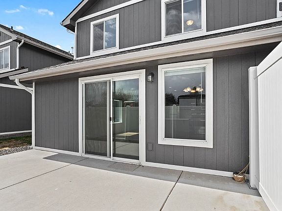 3rd image of 306 S Clinton Rd #2